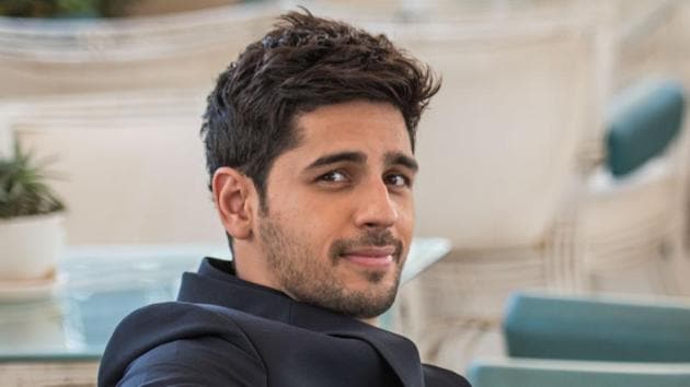 On Valentine’s Day, Sidharth Malhotra says a man has to accept women’s strength and admit to his weaknesses. (HT Photo) On Valentine’s Day, Sidharth Malhotra says a man has to accept women’s strength and admit to his weaknesses. (HT Photo)