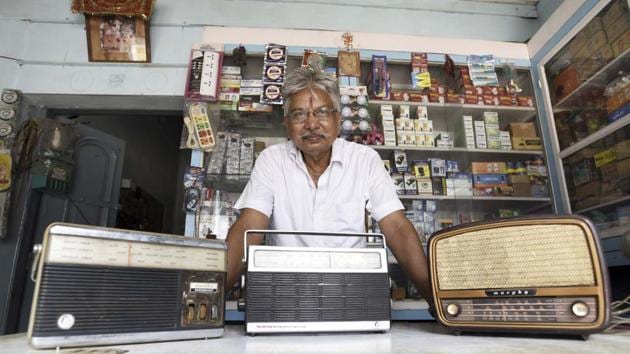 Vinay Lal of the Bhadani mica clan. He owns one of the oldest shops of Murphy radio, a brand of radio that used to be popular in Jhumri Telaiya till the ‘80s. (Sanjeev Verma / HT photo)