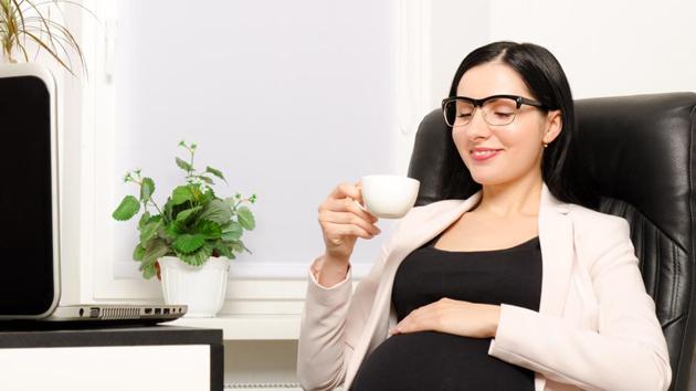 Children born to older mothers today are more likely to perform better in cognitive ability tests than those born to younger mothers.(Shutterstock)