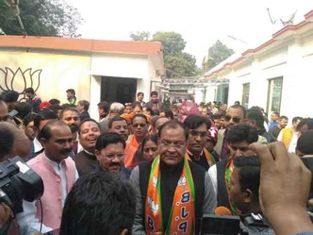 Former minister Yashpal Arya is facing trouble in his constituency as most of the BJP workers there refused to work for him. (HT Photo) Former minister Yashpal Arya is facing trouble in his constituency as most of the BJP workers there refused to work for him. (HT Photo)