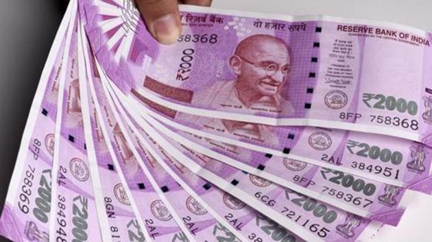 File photo of Rs 2000 banknotes. (Sonu Mehta/HT File Photo) File photo of Rs 2000 banknotes. (Sonu Mehta/HT File Photo)