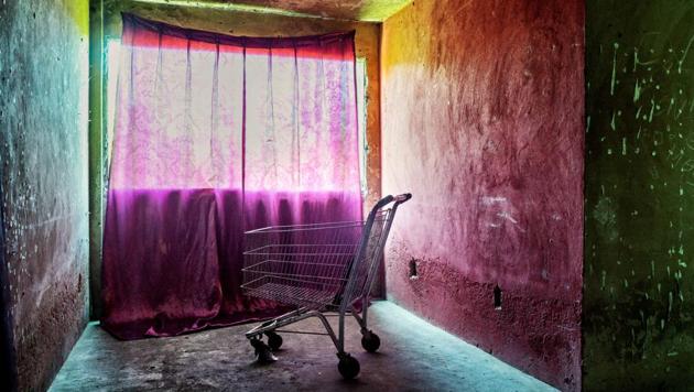Contemporary Issues, third prize:Squatting of abandoned and empty buildings is often the only solution for many of homeless who cannot afford rent. (Peter Bauza)