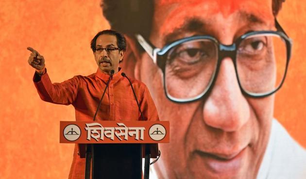 Shiv Sena cheif addresses a rally ahead of BMC polls in Goregaon. (HT photo)