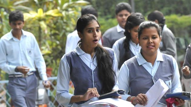 CBSE recently scrapped the open text based assessment (OTBA) for classes 9 and 11.(Vipin Kumar/ HT file)