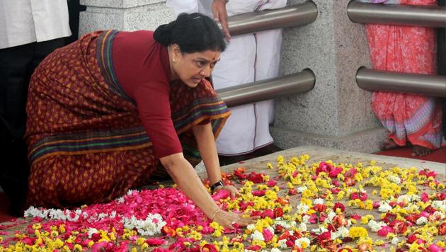 VK Sasikala, general secretary of Tamil Nadu’s ruling AIADMK party, at the memorial of her confidante and former Tamil Nadu chief minister Jayalalithaa Jayaram in Chennai, on February 15, 2017.(Reuters)