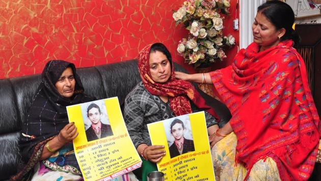 The police said that they have roped in several teams and even the crime branch to search the entire NCR. Meanwhile. family members have made posters to help find the child. (Sakib Ali /HT Photo) The police said that they have roped in several teams and even the crime branch to search the entire NCR. Meanwhile. family members have made posters to help find the child. (Sakib Ali /HT Photo)