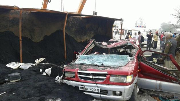 The SUV on Ferozepur-Amritsar road after the accident occurred.(HT Photo)