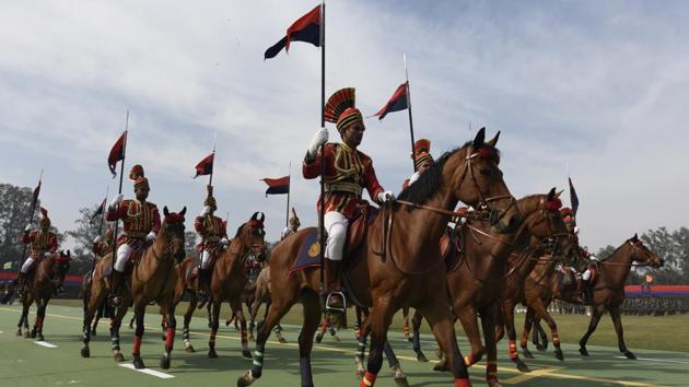 Delhi police celebrated its 70th Raising Day with a ceremonial march at Kingsway Camp in New Delhi on February 16, 2017. (Sonu Mehta/HT PHOTO)