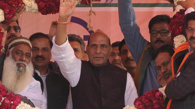 Home minister Rajnath Singh during an election rally in Jewar, Greater Noida, on February 9, 2017.(Burhaan Kinu /HT Photo) Home minister Rajnath Singh during an election rally in Jewar, Greater Noida, on February 9, 2017.(Burhaan Kinu /HT Photo)