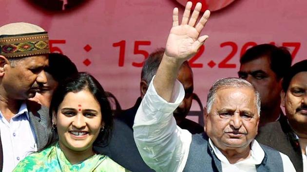Mulayam Singh Yadav in support of his daughter-in-law and SP candidate Aparna Yadav at an election rally in Lucknow on Feb 15.(PTI Photo) Mulayam Singh Yadav in support of his daughter-in-law and SP candidate Aparna Yadav at an election rally in Lucknow on Feb 15.(PTI Photo)
