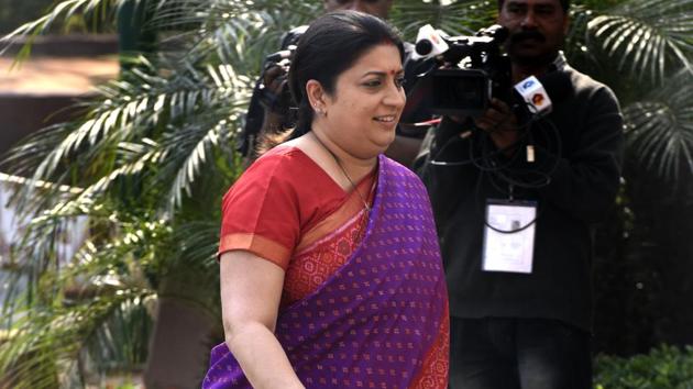 Union minister of textiles Smriti Irani during a campaign rally in Kanupur trained guns at Priyanka Gandhi. (Sonu Mehta/HT PHOTO) Union minister of textiles Smriti Irani during a campaign rally in Kanupur trained guns at Priyanka Gandhi. (Sonu Mehta/HT PHOTO)