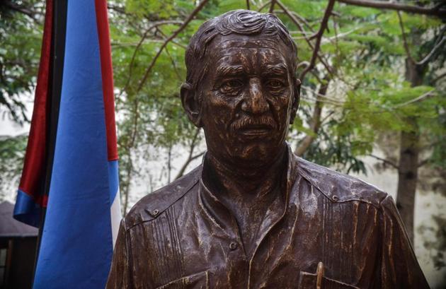 A statue of late Colombian writer, journalist and Nobel Prize for Literature 1982 Gabriel Garcia Marquez is unveiled in Havana, on February 16, 2017.(AFP) A statue of late Colombian writer, journalist and Nobel Prize for Literature 1982 Gabriel Garcia Marquez is unveiled in Havana, on February 16, 2017.(AFP)