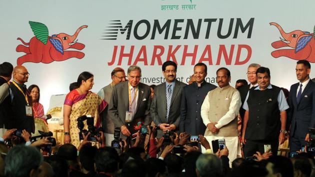 Chief Minister Raghubar Das along with Union Ministers Nitin Gadkari , Smriti Irani, Industrialists- Ratan Tata , Kumar Mangalam Birla, Navin Jindal , Cricketer M S Dhoni during the global investors summit at mega sports complex in Ranchi(Diwakar Prasad/ HT Photo)