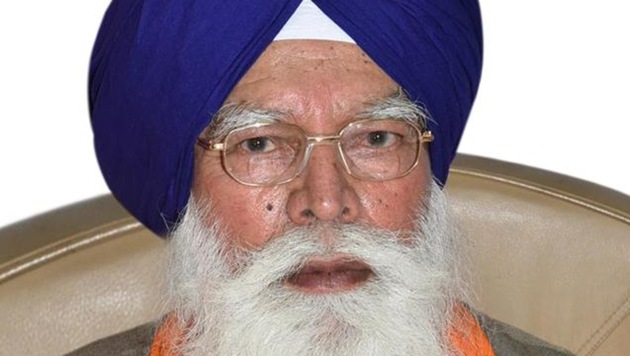 The decision to extend the deadline was taken in the Shiromani Gurdwara Parbandhak Committee (SGPC) executive committee meeting chaired by its president Kirpal Singh Badungar on Friday.(HT File Photo)