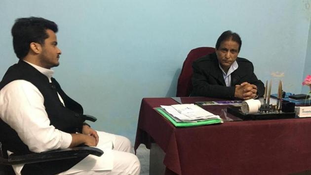 SP leader Azam Khan (right) with his son, Abdullah, made his political debut at this election in Rampur. (HT File Photo) SP leader Azam Khan (right) with his son, Abdullah, made his political debut at this election in Rampur. (HT File Photo)