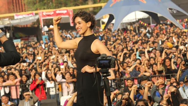 Sanya Malhotra posing onstage at the fest.(Manoj Verma/HT Photo)