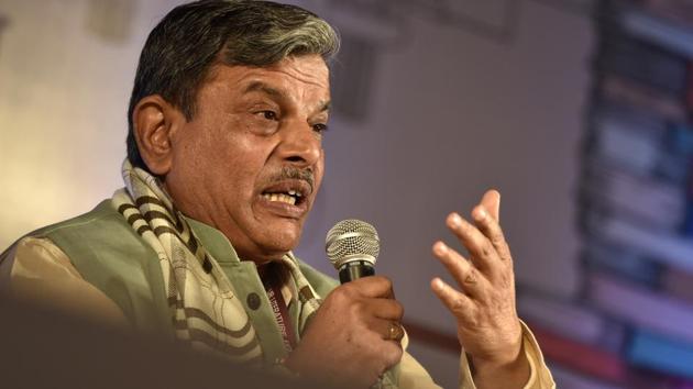 RSS leader Dattatreya Hosabale speaks during Saffron and the Sangha session at the Jaipur Literature Fest 2017 in Jaipur.(Saumya Khandelwal/HT File) RSS leader Dattatreya Hosabale speaks during Saffron and the Sangha session at the Jaipur Literature Fest 2017 in Jaipur.(Saumya Khandelwal/HT File)