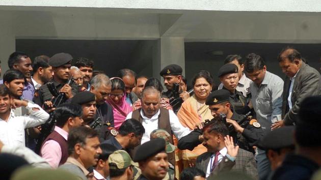 Mulayam Singh Yadav after casting his vote in Saifai.(HT photo) Mulayam Singh Yadav after casting his vote in Saifai.(HT photo)