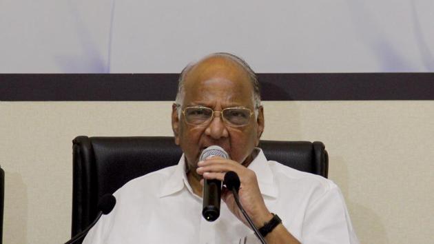 With the Shiv Sena backing away from its threats to pull down the BJP-led government in Maharashtra, Nationalist Congress Party (NCP) chief Sharad Pawar on Saturday attempted to put pressure on Sena chief Uddhav Thackeray.(HT)