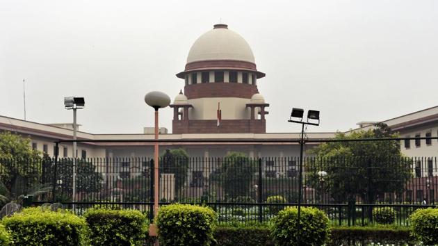 The Supreme Court had rejected a petition seeking imposition of Hindi in the apex court and regional languages in state high courts.(HT File Photo)