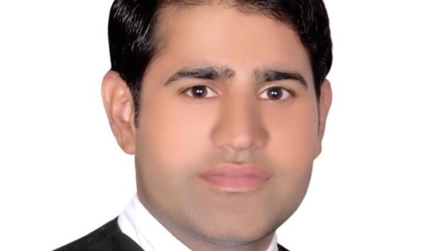 Advocate Birender Sangwan filed a plea in the Delhi high court after a friend’s family was overcharged for a stent by a private hospital.(HT photo)