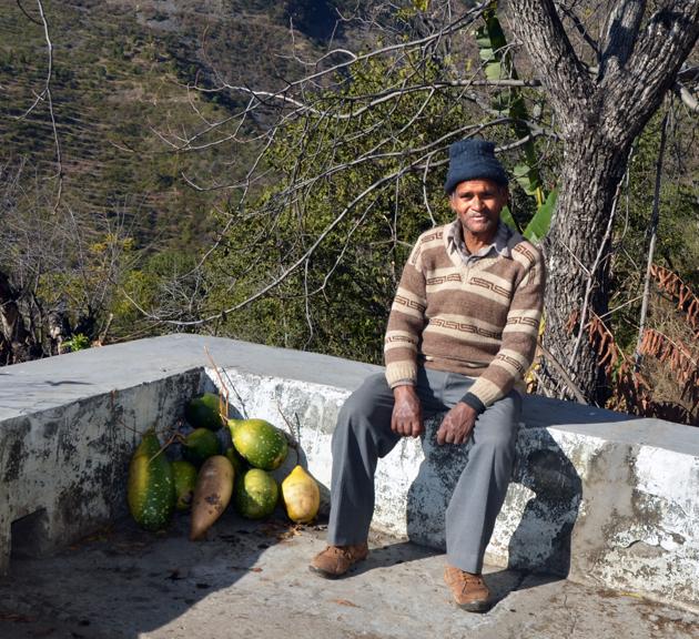 Shyam Prasad stays all alone at Baluni village in Pauri district of Uttarakhand. (Arvind Moudgil/HT Photo) Shyam Prasad stays all alone at Baluni village in Pauri district of Uttarakhand. (Arvind Moudgil/HT Photo)
