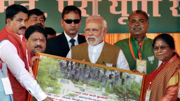 Prime Minister Narendra Modi at an election rally in Fatehpur on Sunday.(PTI Photo)