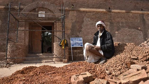 The single-storey structure, made of lakhori bricks, is being renovated under the state archaeology department’s plan to conserve 19 monuments in Delhi, including Talkatora Garden embankment, tombs in Mehrauli Archeological Park, gateways of Chirag Dilli, and structures in Mehram Nagar. (Sushil Kumar/HT PHOTO)