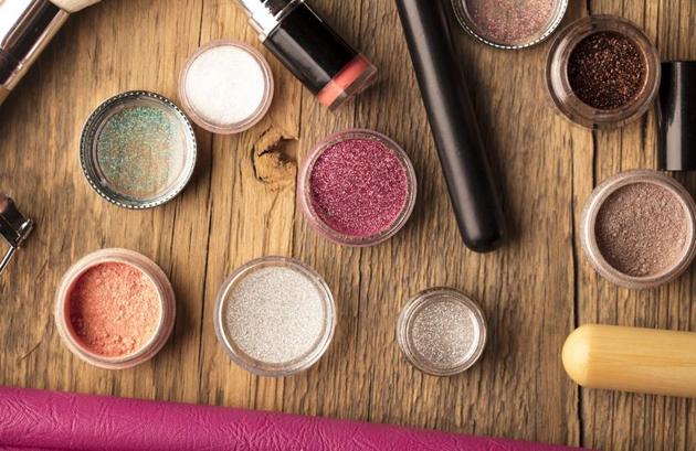 Why throw spoilt makeup when you can restore it. (Images: Shutterstock) Why throw spoilt makeup when you can restore it. (Images: Shutterstock)