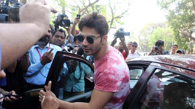 Varun Dhawan arrives to vote at St Joseph’s High School, Juhu but his name was not in the list.(Prodip Guha/HT Photo)