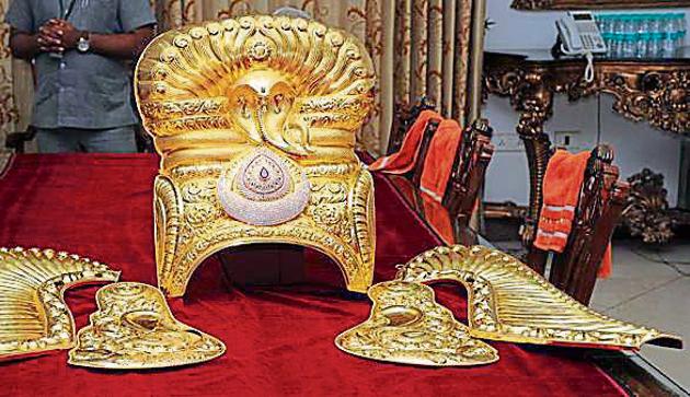 Telangana chief minister K Chandrasekhar Rao will present gold ornaments worth Rs 5.5 crore to Lord Venkateshwara at the Tirpuati temple on Wednesday. (Shashank Kumar/HT Photo) Telangana chief minister K Chandrasekhar Rao will present gold ornaments worth Rs 5.5 crore to Lord Venkateshwara at the Tirpuati temple on Wednesday. (Shashank Kumar/HT Photo)
