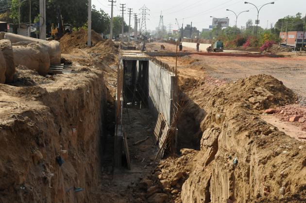 The tribunal also asked the Huda to submit a report on the impact of concreting natural drains in the city. (HT File) The tribunal also asked the Huda to submit a report on the impact of concreting natural drains in the city. (HT File)