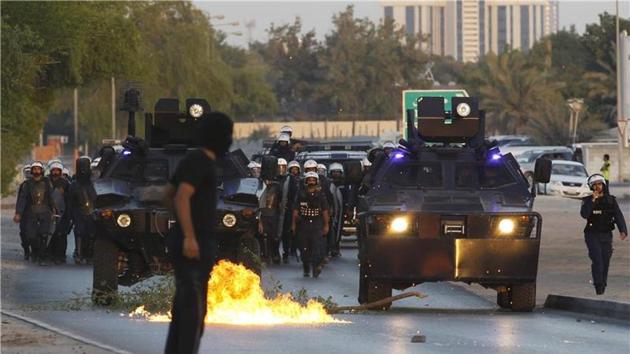 Bahraini police have arrested 20 people in a crackdown on Shia villages, as legislators approved a constitutional amendment that could see civilians tried in military courts in the Sunni-ruled kingdom.(Reuters File Photo)