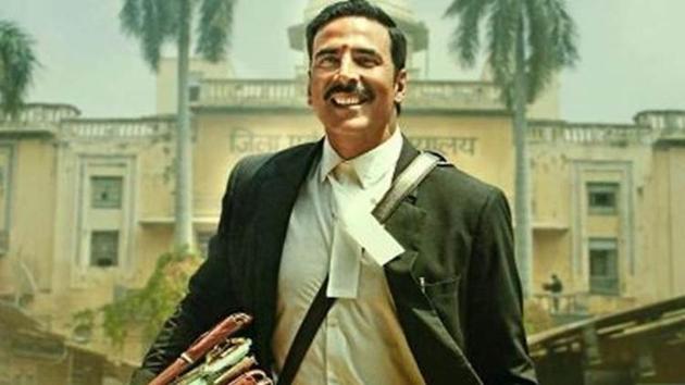 Akshay Kumar played lawyer Jagdishwar Mishra in Jolly LLB 2. Akshay Kumar played lawyer Jagdishwar Mishra in Jolly LLB 2.