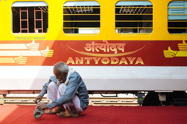 In pictures: Antyodaya Express launched, a train for unreserved travel |  Hindustan Times