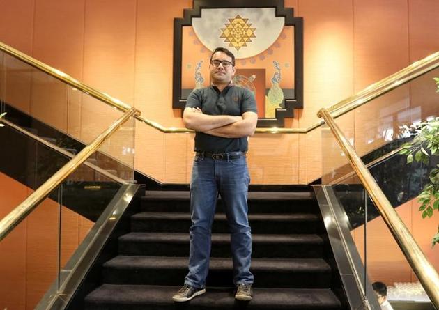 Kunal Bahl, CEO of India's e-commerce firm Snapdeal, poses after an interview with Reuters in Mumbai(Reuters)