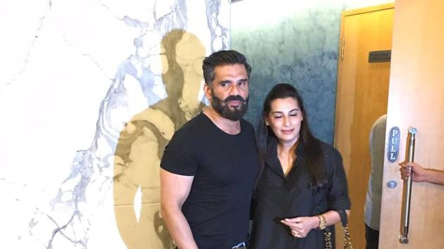 Suneil Shetty and his wife at Rangoon screening. (Twitter) Suneil Shetty and his wife at Rangoon screening. (Twitter)