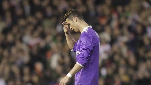 Real Madrid CF's Cristiano Ronaldo reacts during the La Liga match against Valencia CF. (REUTERS) Real Madrid CF's Cristiano Ronaldo reacts during the La Liga match against Valencia CF. (REUTERS)