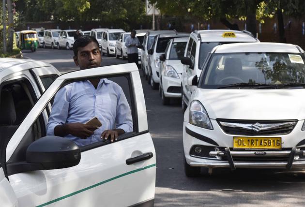 Ola, Uber drivers had been protesting for the nearly two weeks, demanding better benefits and an increase in the per kilometre rate. (Vipin Kumar/HT Photo) Ola, Uber drivers had been protesting for the nearly two weeks, demanding better benefits and an increase in the per kilometre rate. (Vipin Kumar/HT Photo)