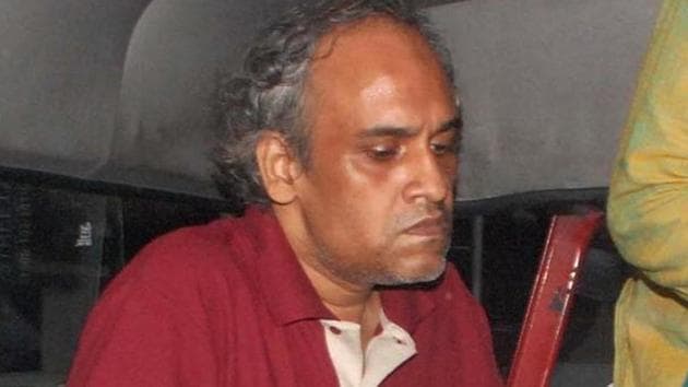 Police said they were trying to contact Partha De’s relatives, but nobody seemed interested in taking the body for the last rites.(HT Photo) Police said they were trying to contact Partha De’s relatives, but nobody seemed interested in taking the body for the last rites.(HT Photo)