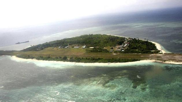 An aerial view shows the Pagasa (Hope) Island, which belongs to the disputed Spratly group of islands, in the South China Sea located off the coast of western Philippines. (Reuters Photo) An aerial view shows the Pagasa (Hope) Island, which belongs to the disputed Spratly group of islands, in the South China Sea located off the coast of western Philippines. (Reuters Photo)