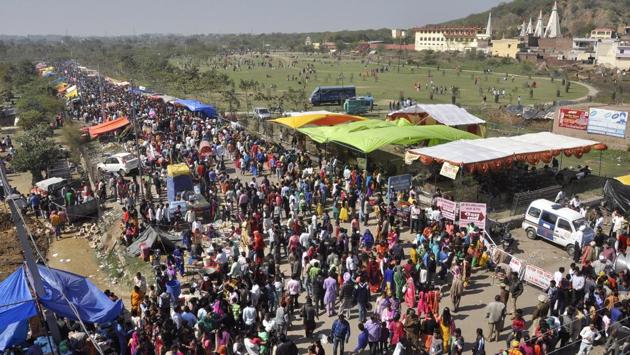 Devotees throng at Maha Dev Mandir at Saketri on Friday. (Sant Arora/HT Photo)