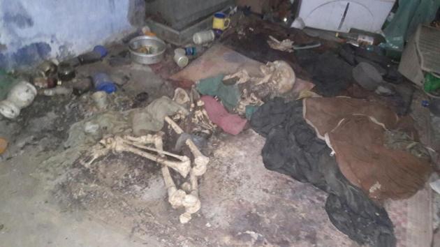 The police found the body of a woman who lived with the skeletal remains of her mother for months together in a single-room accommodation. (HT Photo) The police found the body of a woman who lived with the skeletal remains of her mother for months together in a single-room accommodation. (HT Photo)