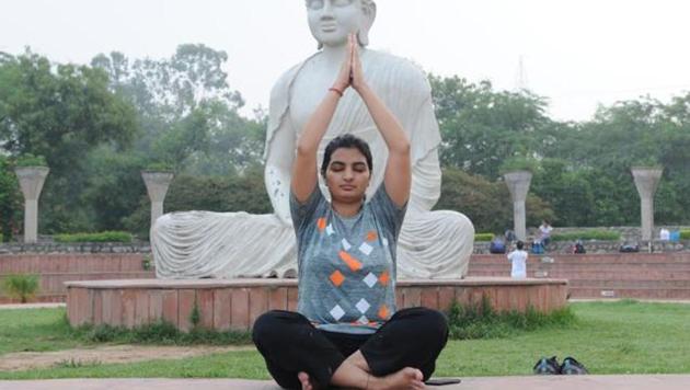 yoga teachers and practitioners agree that no standardised short-term course can certify or prepare you for the actual demands of being a yoga teacher.(HT File Photo)
