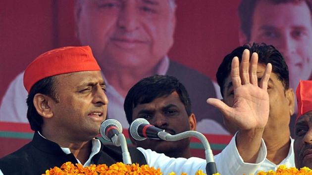 Uttar Pradesh Chief Minister Akhilesh Yadav addresses an election rally in Gonda district. (PTI)