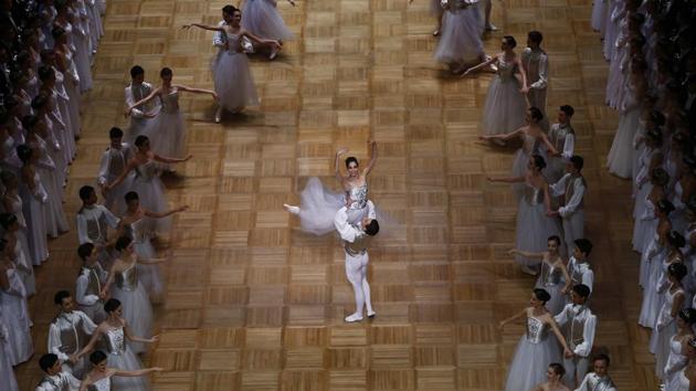 Dancers of the Wiener Staatsballett (state ballet) perform during the opening ceremony of the traditional Opera Ball in Vienna, Austria. (Leonhard Foeger/REUTERS) Dancers of the Wiener Staatsballett (state ballet) perform during the opening ceremony of the traditional Opera Ball in Vienna, Austria. (Leonhard Foeger/REUTERS)