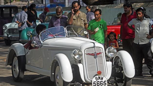 Car-struck: People can’t stop looking at this car. (Pratik Chorge/HT PHOTO) 