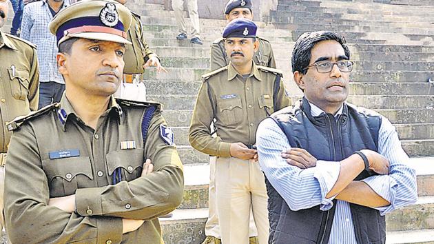 Boat mishap probe committee members, deputy inspector general (central range, Patna) Shalin (left) and principal secretary, disaster management department, Pratyaya Amrit, near the accident site.(AP Dube/HT file photo) Boat mishap probe committee members, deputy inspector general (central range, Patna) Shalin (left) and principal secretary, disaster management department, Pratyaya Amrit, near the accident site.(AP Dube/HT file photo)