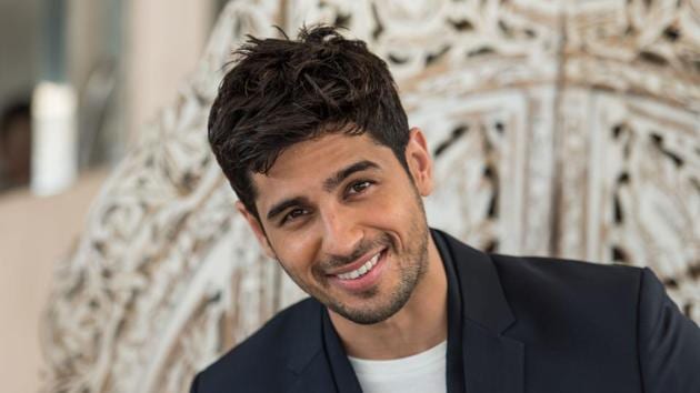 Sidharth Malhotra says he is surprised that people think it is a big deal when he is spotted taking a flight or outside the gym.(Aalok Soni/HT Photo) Sidharth Malhotra says he is surprised that people think it is a big deal when he is spotted taking a flight or outside the gym.(Aalok Soni/HT Photo)