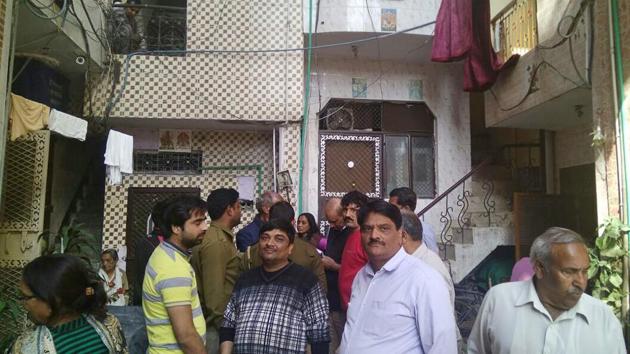 A sense of shock and disbelief prevailed in the locality on Sunday, over 24 hours after the three-year-old boys were found dead inside their semi-automatic washing machine. (HT PHOTO) A sense of shock and disbelief prevailed in the locality on Sunday, over 24 hours after the three-year-old boys were found dead inside their semi-automatic washing machine. (HT PHOTO)